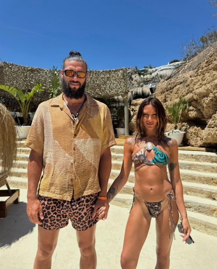 MKSPORT-周中被曝分手光速复合！卡罗尔：我和女友只是吵架，我们已经和好