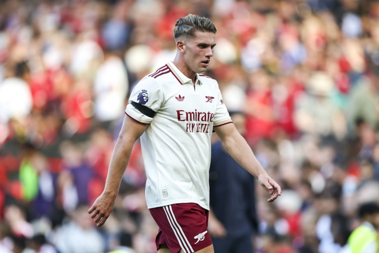 MK体育中国-邮报：高价买约克雷斯不能只为了身体对抗；马丁内利或将离队