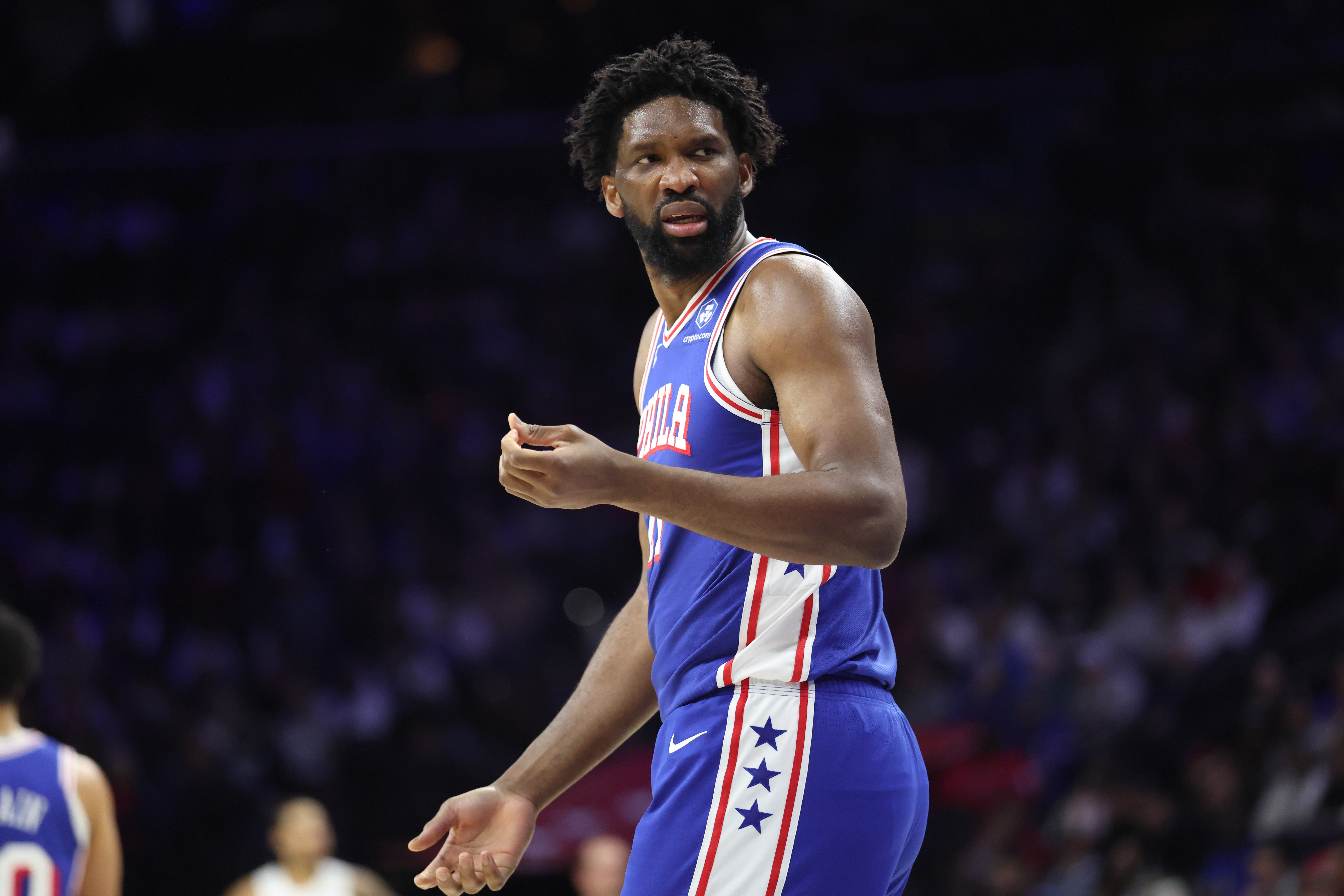 MKSPORT-火箭助教：恩比德骗犯规太疯狂了 他现在只想着进攻&amp;要让申京突他